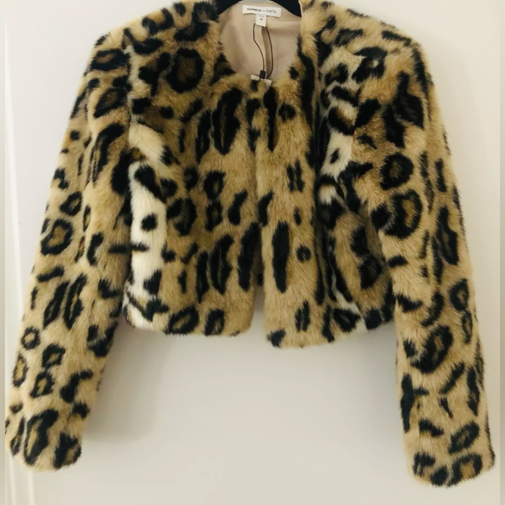 Express crop Faux Fur small jacket